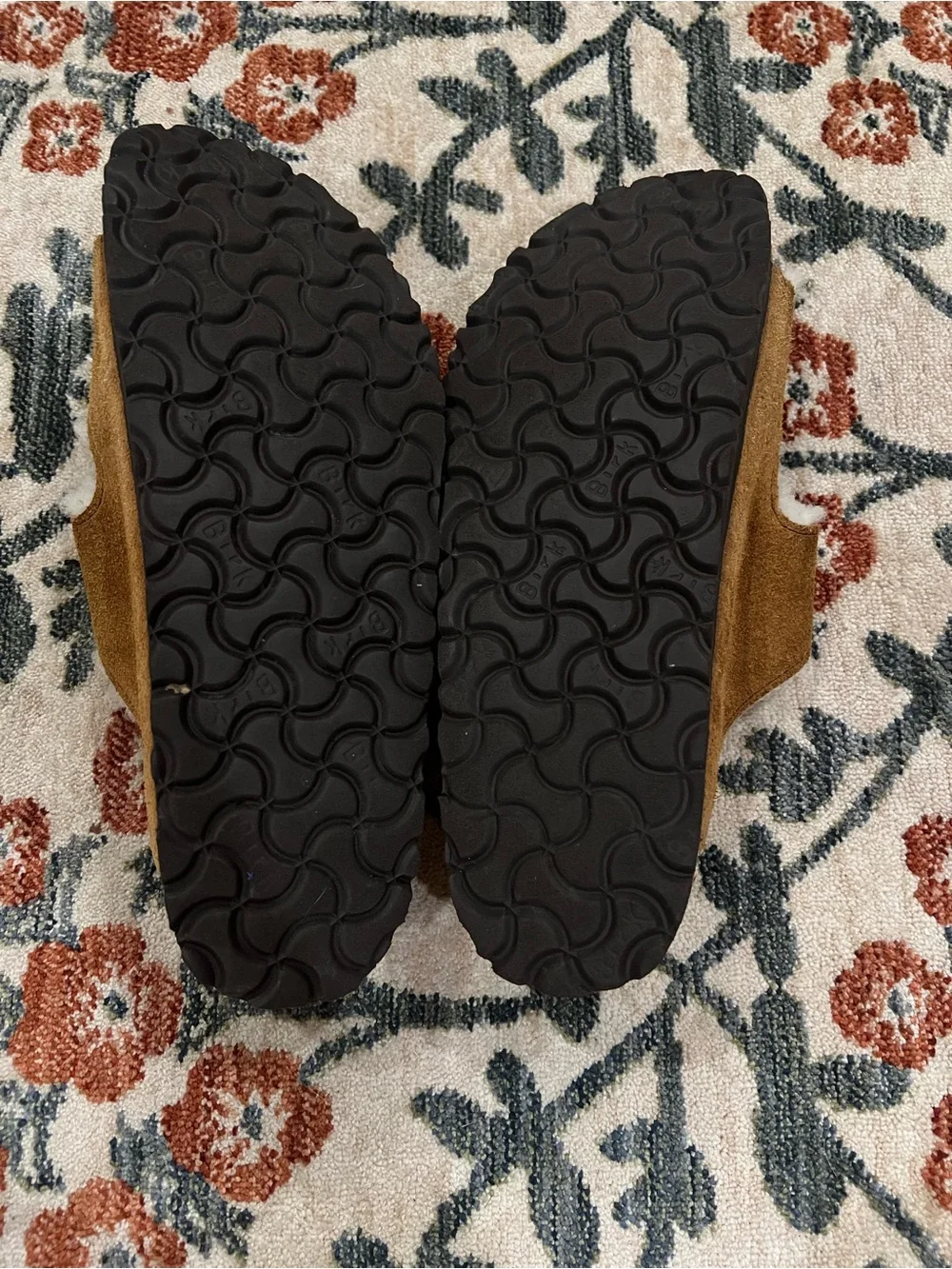 Birkenstock Arizona Shearling sandals women’s size 8